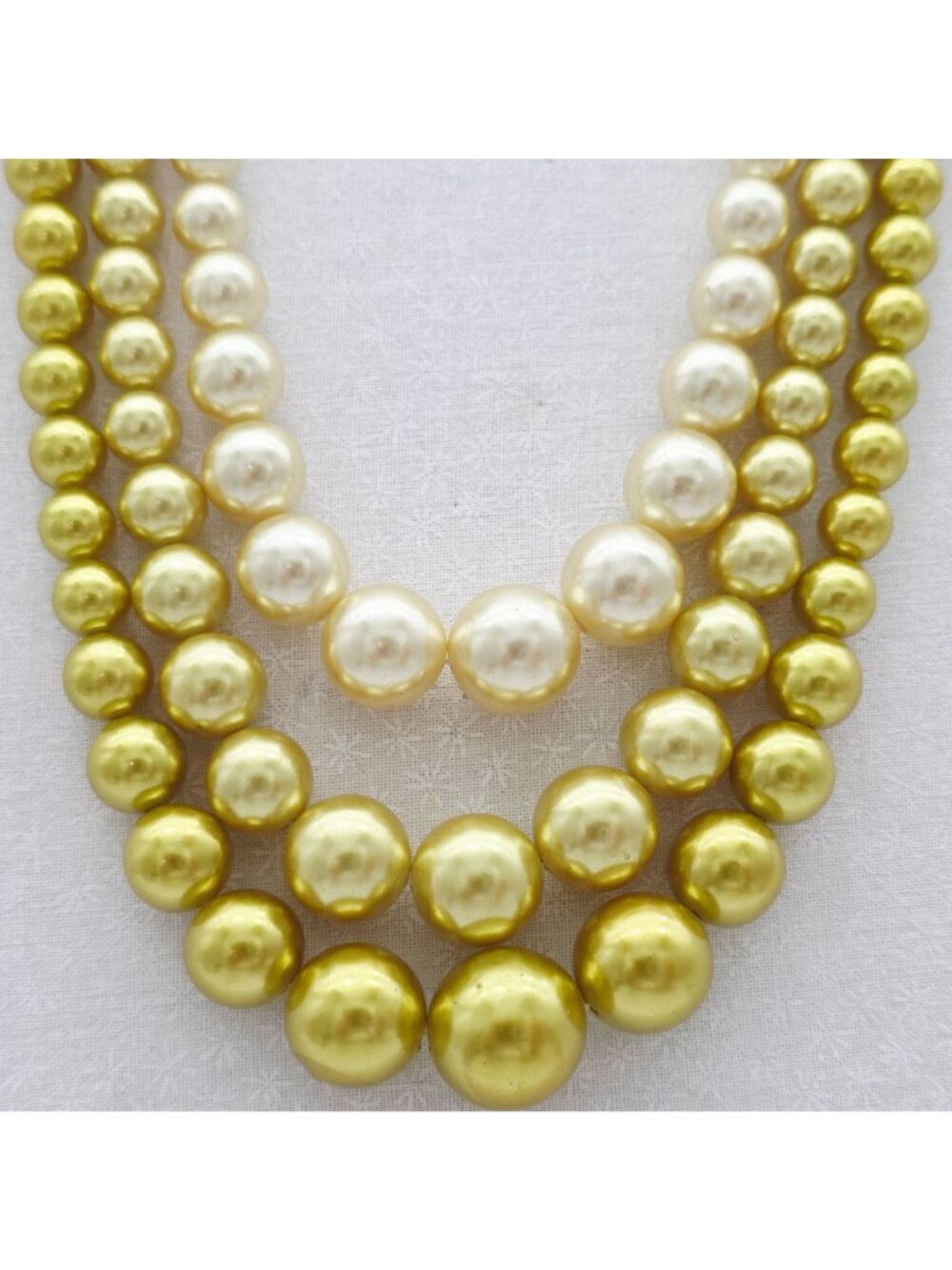 Green Multi-Strand Faux Pearl Necklace With Adjustable Hook Closure Vintage - Picture 2 of 5